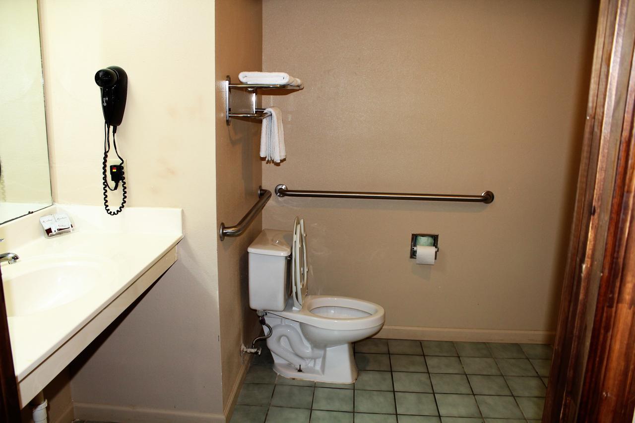 Highland Inn Denham Springs Baton Rouge East Екстериор снимка